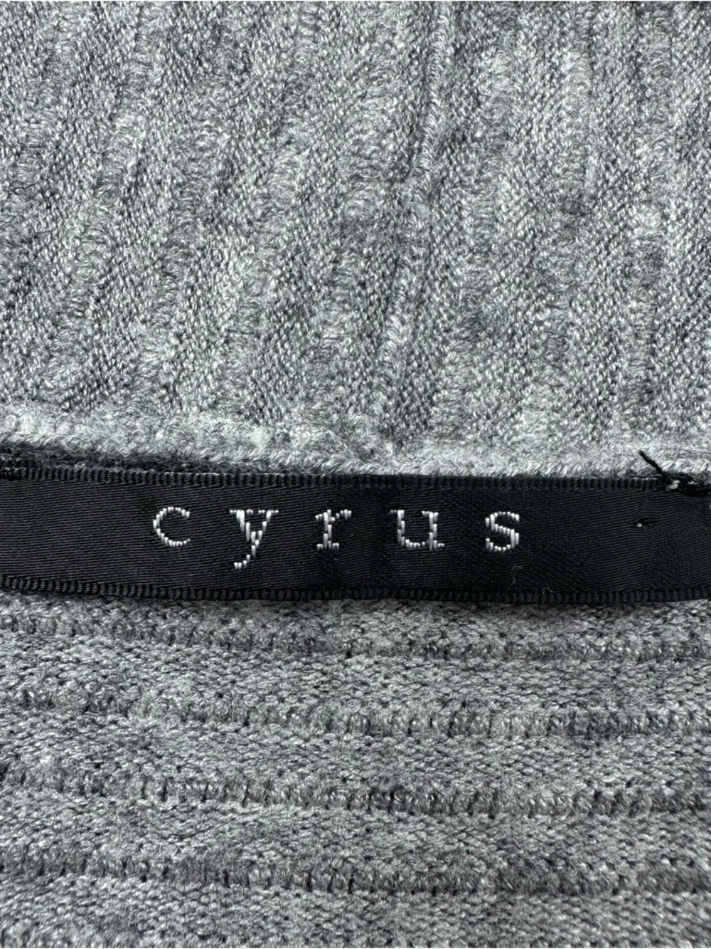 Cyrus Grey Ribbed Open-Front Cardigan - Picture 3 of 8